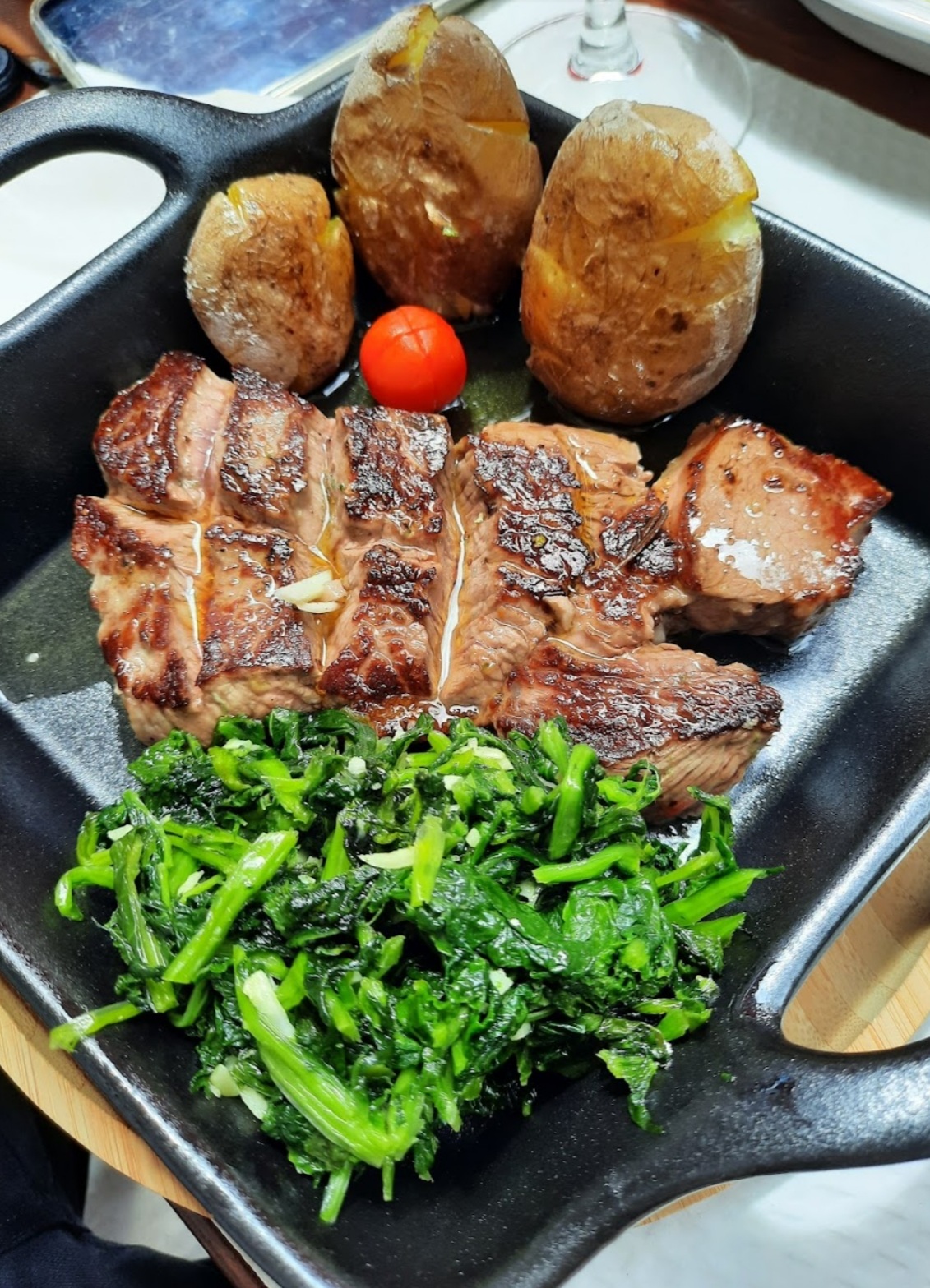 Postinha à Santú's com batata a murro